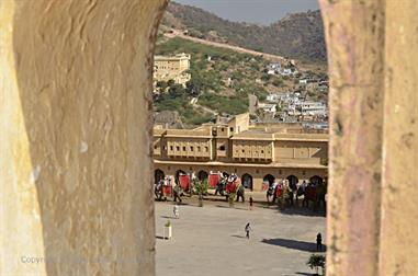 04 Fort_Amber_and Elephants,_Jaipur_DSC5125_b_H600